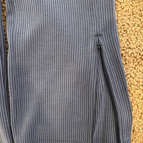 Lululemon - Picture 2 of 3